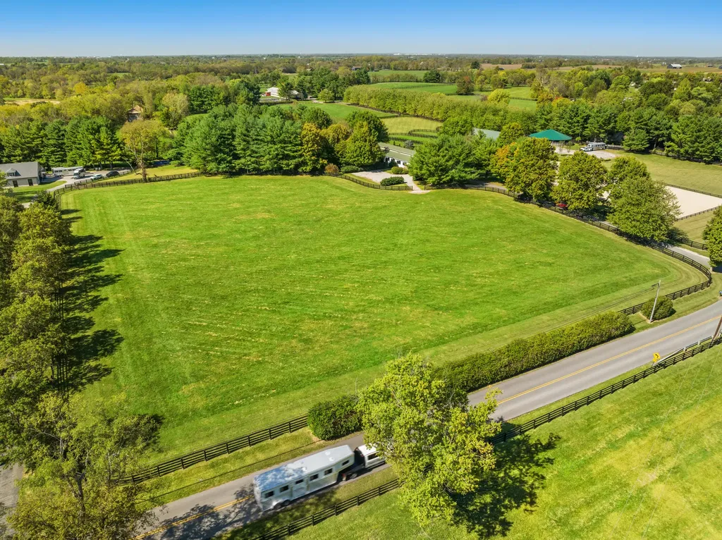 4781 Mount Horeb Pike Lexington KY 40511