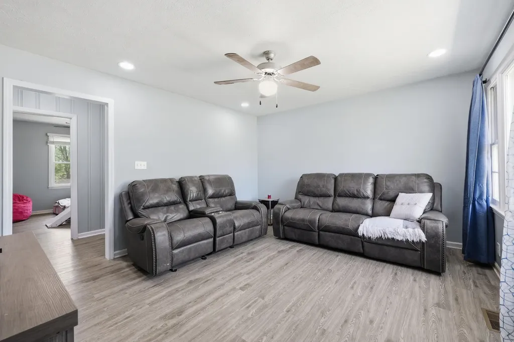 1123 Wells Lane Lawrenceburg KY 40342