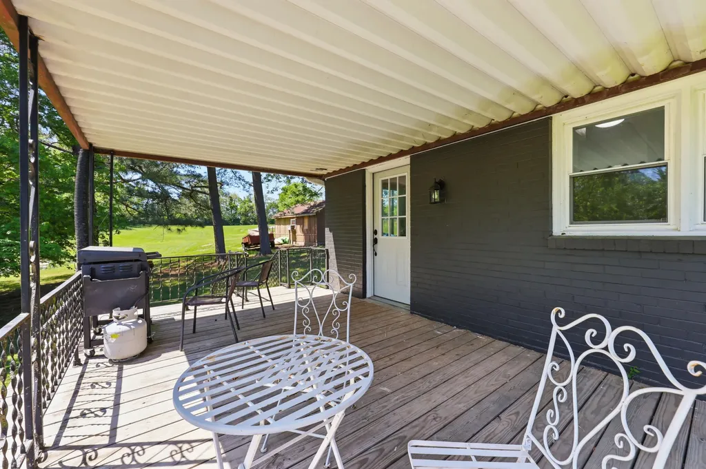1123 Wells Lane Lawrenceburg KY 40342