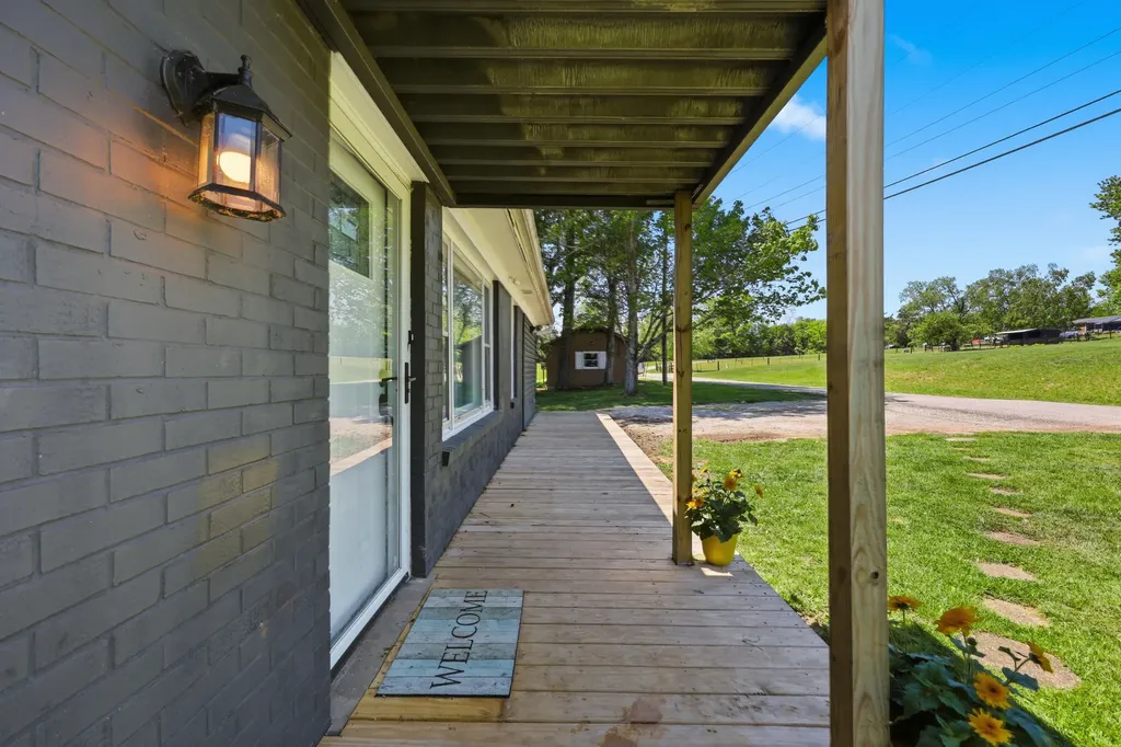1123 Wells Lane Lawrenceburg KY 40342