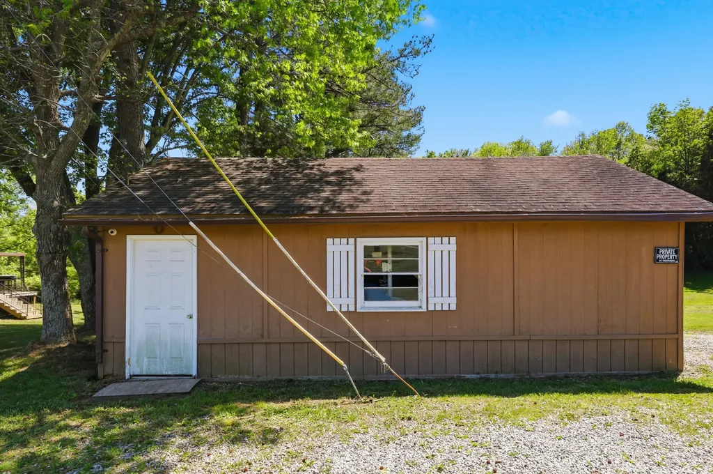 1123 Wells Lane Lawrenceburg KY 40342