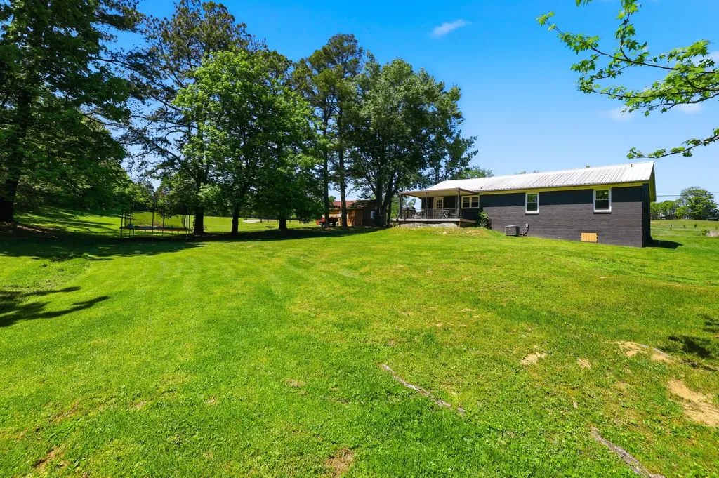 1123 Wells Lane Lawrenceburg KY 40342