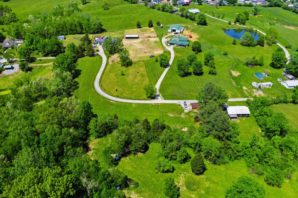 1123 Wells Lane Lawrenceburg KY 40342