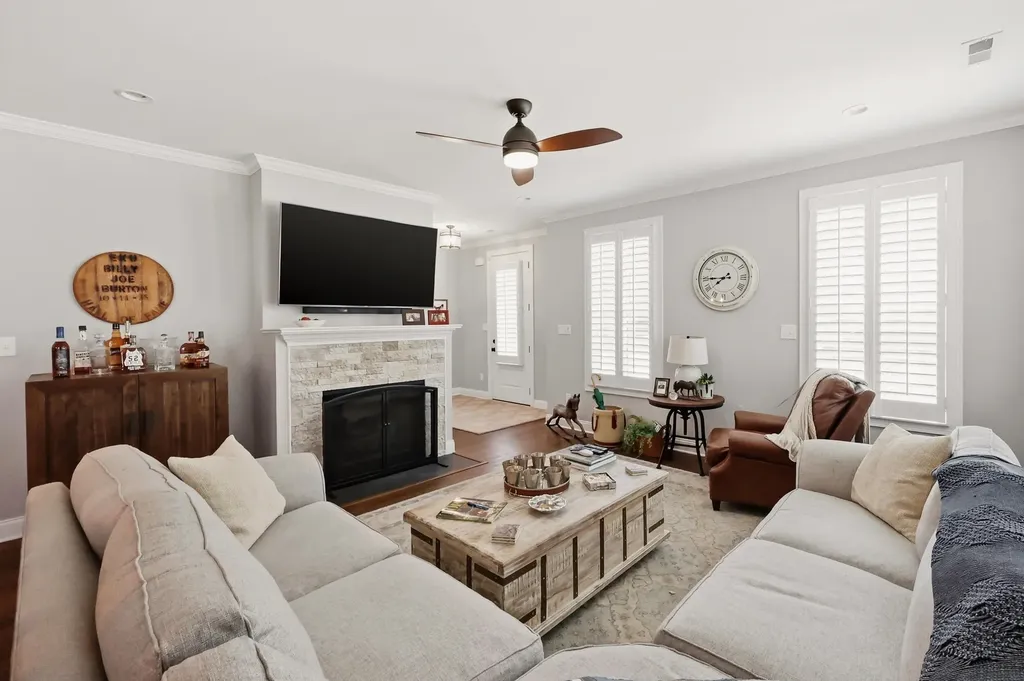 2153 Patchen Lake Lane Lexington KY 40505