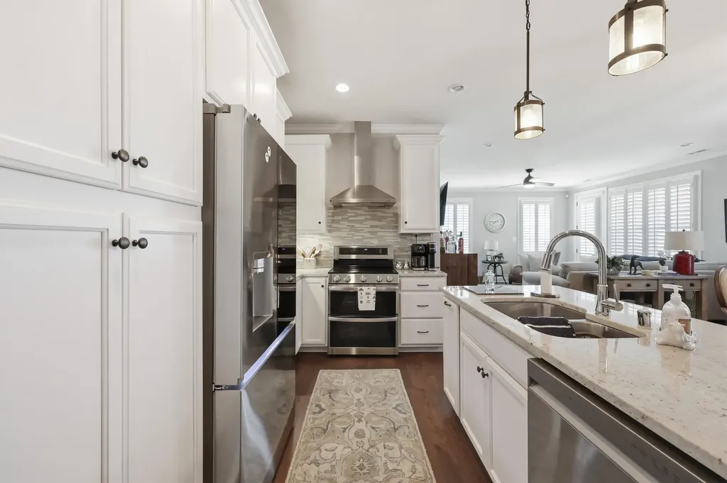 2153 Patchen Lake Lane Lexington KY 40505