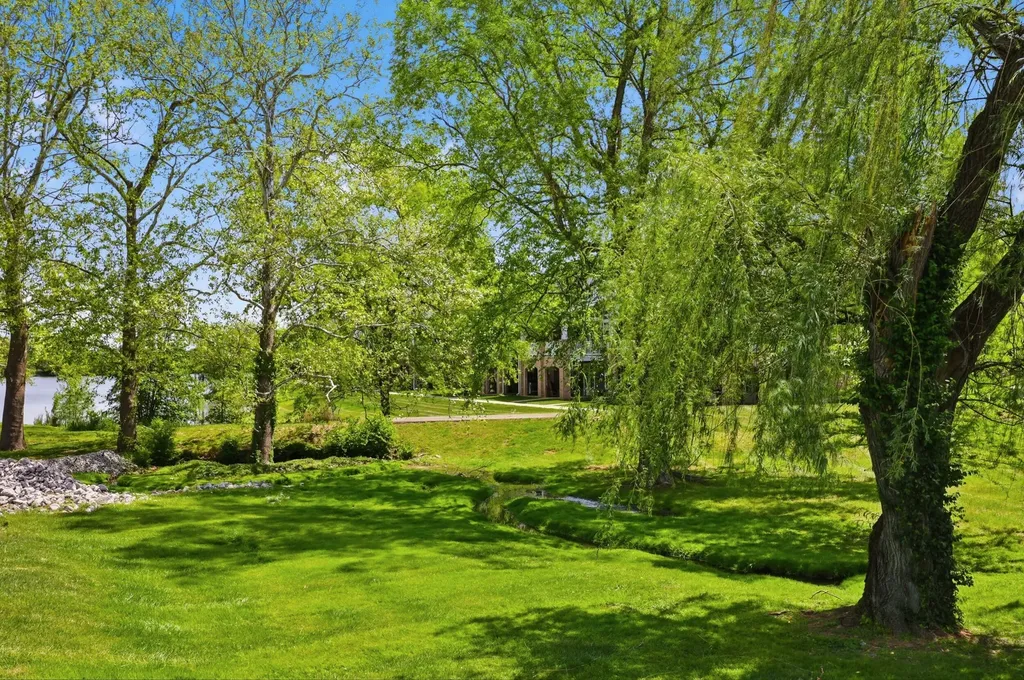 2153 Patchen Lake Lane Lexington KY 40505