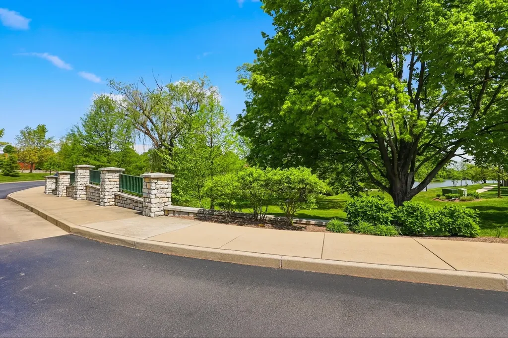 2153 Patchen Lake Lane Lexington KY 40505