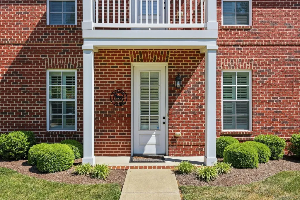 2153 Patchen Lake Lane Lexington KY 40505