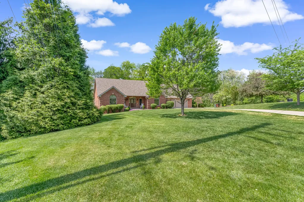 154 Brookview Drive Richmond KY 40475
