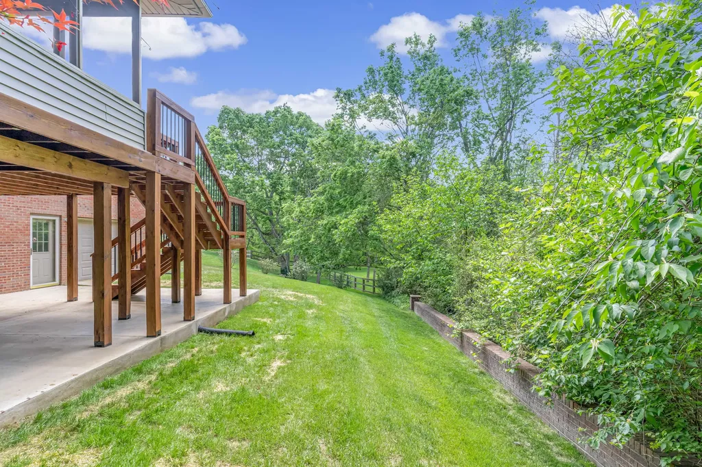 154 Brookview Drive Richmond KY 40475