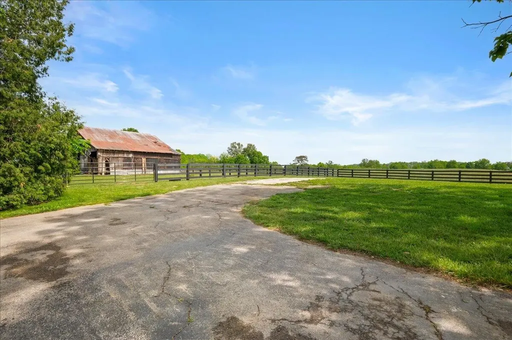 460 Topton Road London KY 40744