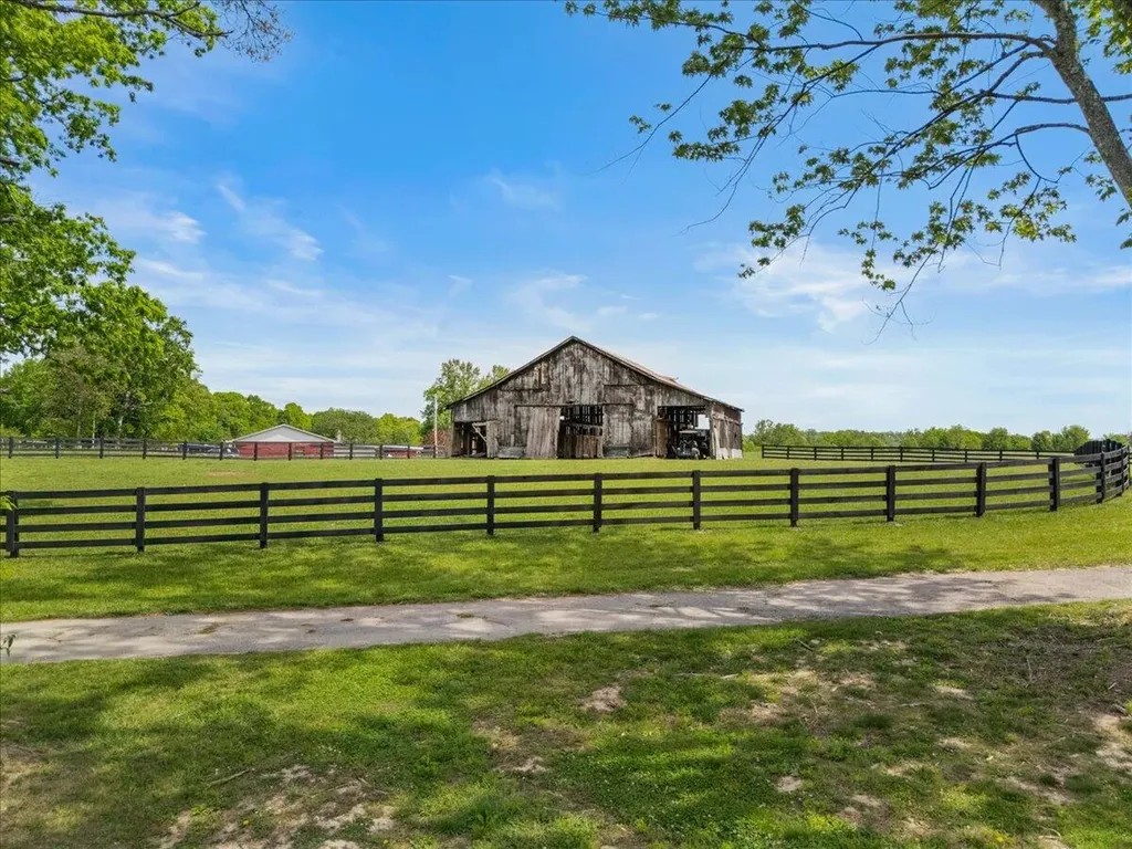 460 Topton Road London KY 40744