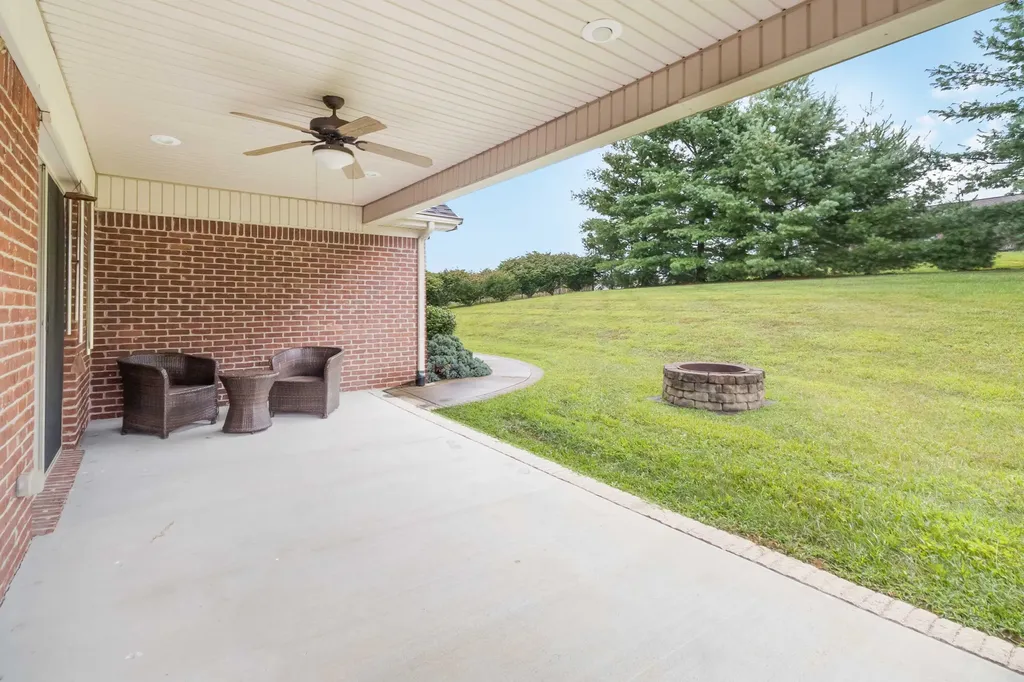 147 Kolsons Landing Drive Somerset KY 42503