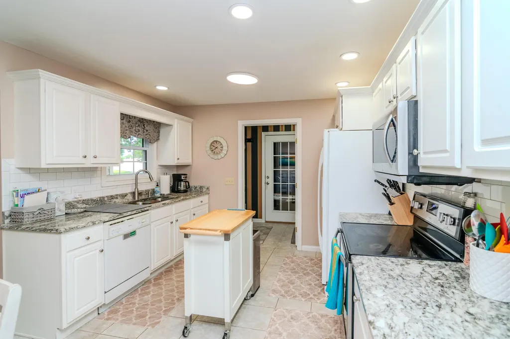 143 Dylan Drive Jamestown KY 42629