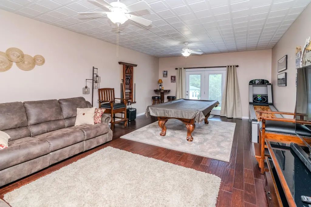 143 Dylan Drive Jamestown KY 42629