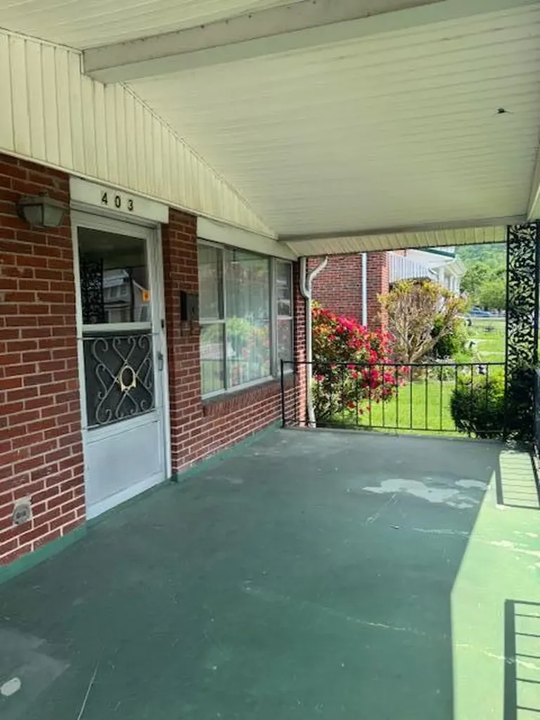 403 E Mound Street Harlan KY 40831