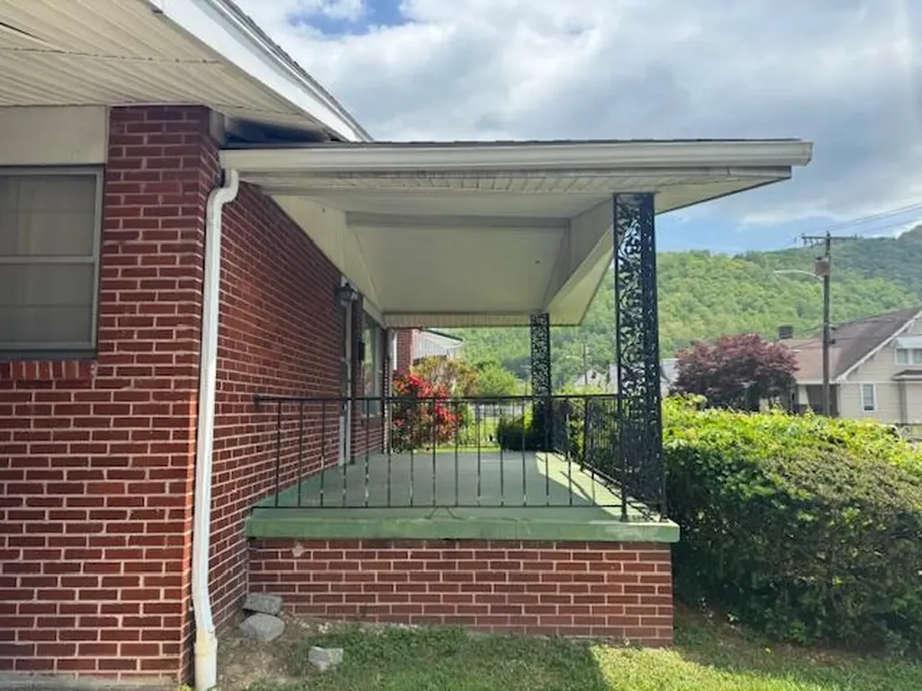 403 E Mound Street Harlan KY 40831