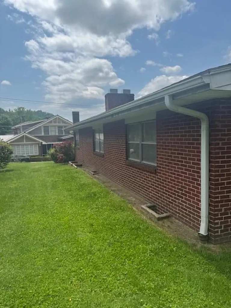 403 E Mound Street Harlan KY 40831