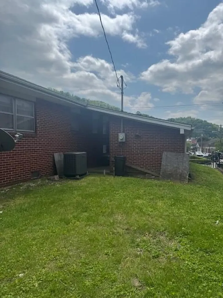 403 E Mound Street Harlan KY 40831