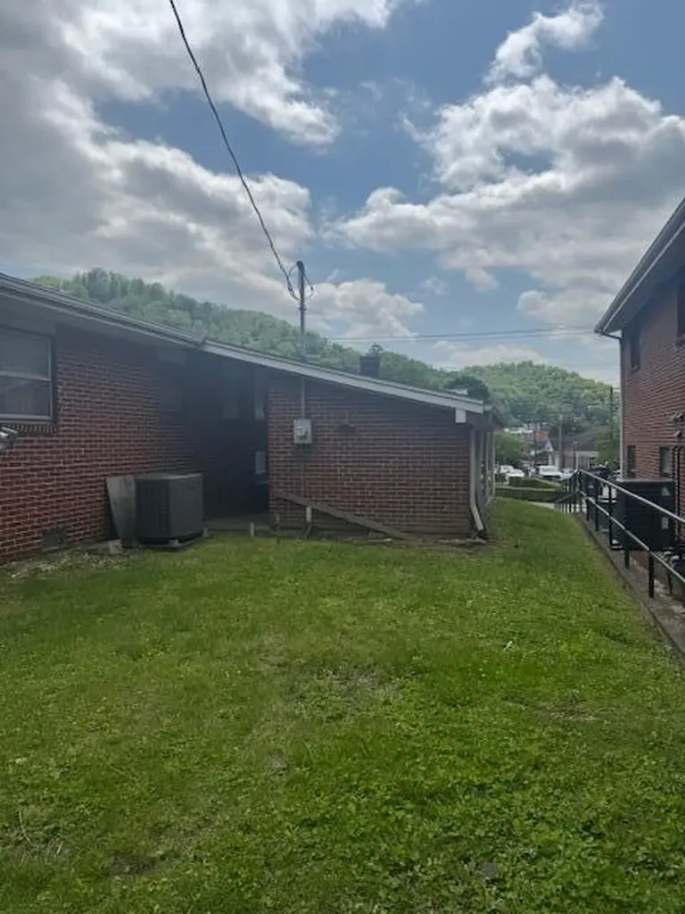 403 E Mound Street Harlan KY 40831