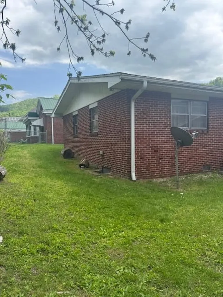 403 E Mound Street Harlan KY 40831