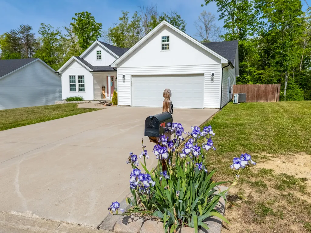 87 Woodlock Drive Morehead KY 40351