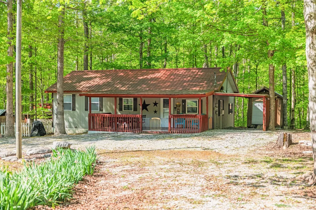 1836 Paradise Road Somerset KY 42501