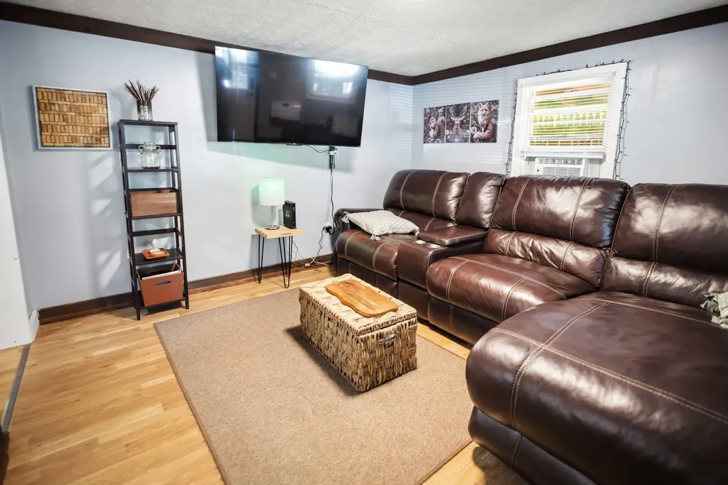 1836 Paradise Road Somerset KY 42501