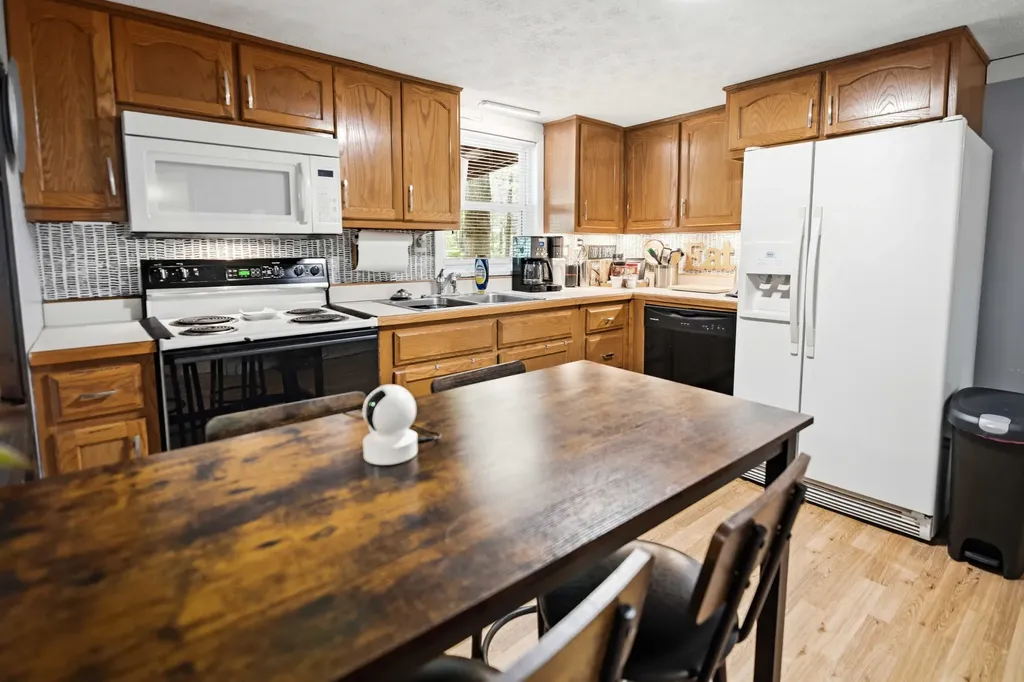 1836 Paradise Road Somerset KY 42501
