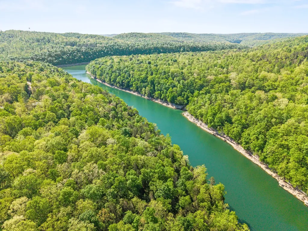 1836 Paradise Road Somerset KY 42501