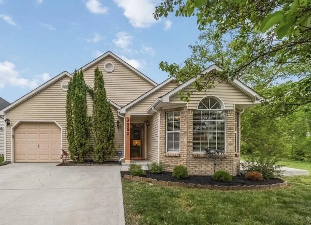 3852 Old Tates Creek Court Lexington KY 40517