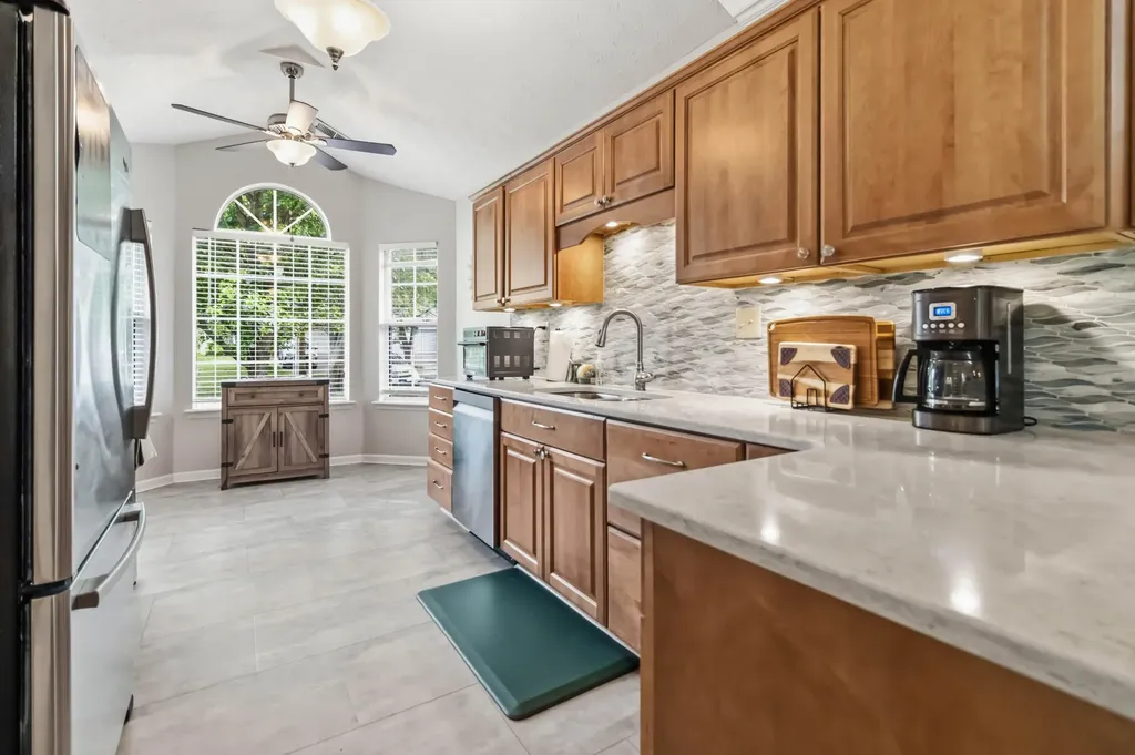 3852 Old Tates Creek Court Lexington KY 40517