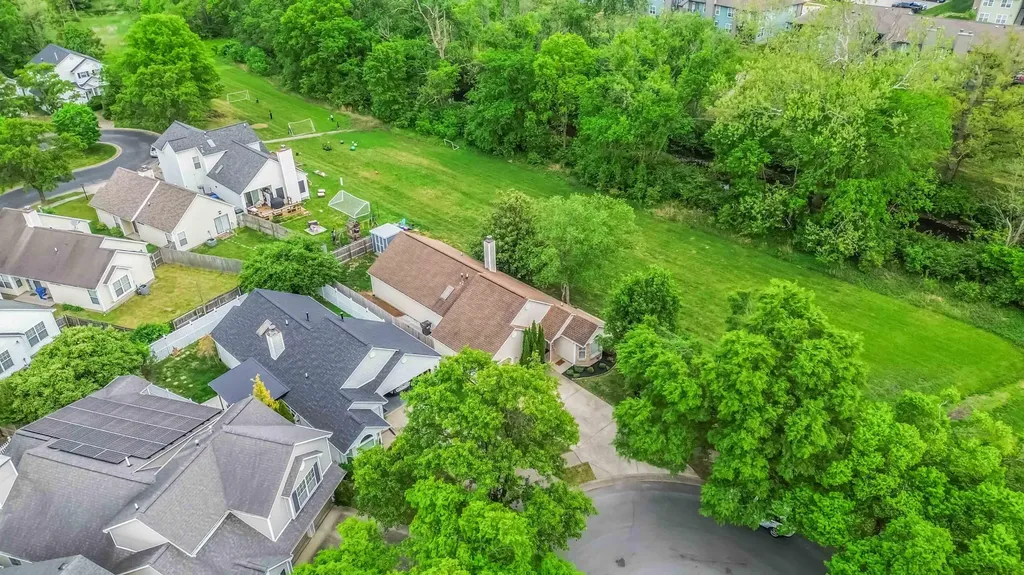 3852 Old Tates Creek Court Lexington KY 40517