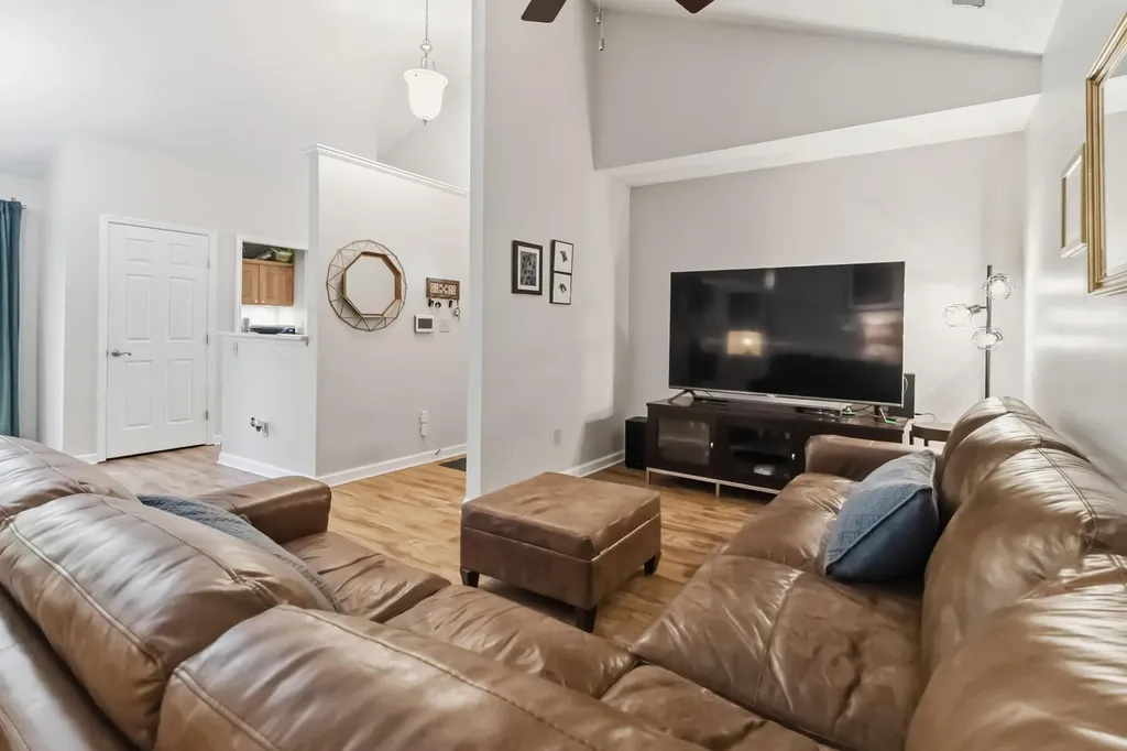 3852 Old Tates Creek Court Lexington KY 40517