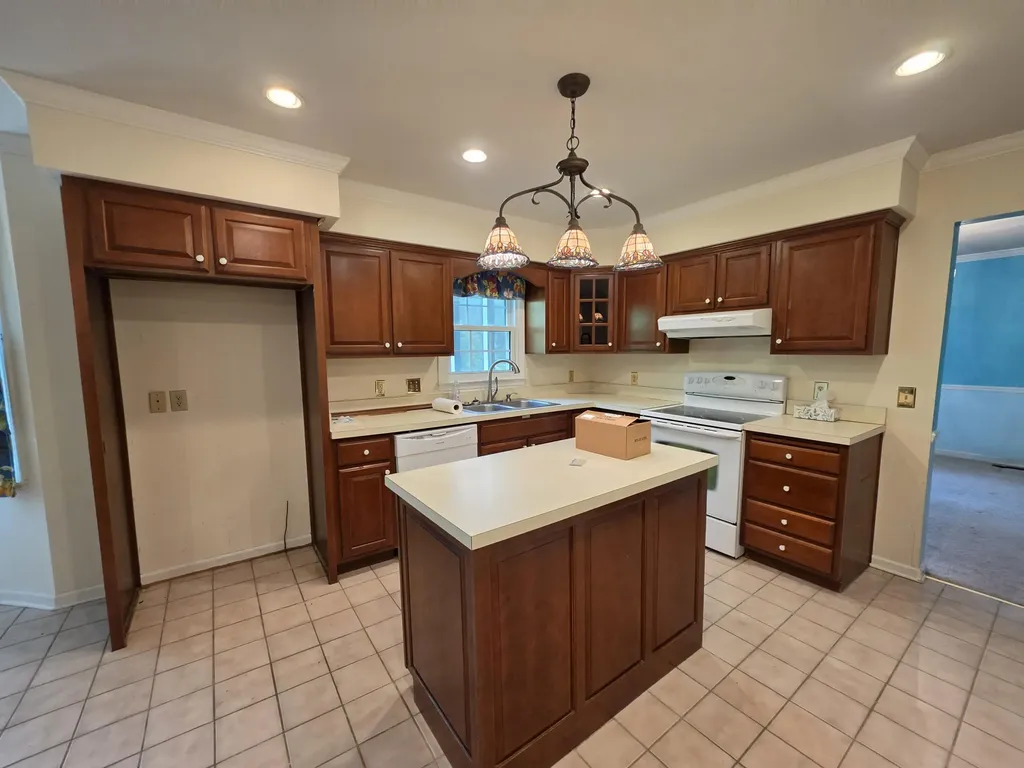 4600 Charwood Court Lexington KY 40515