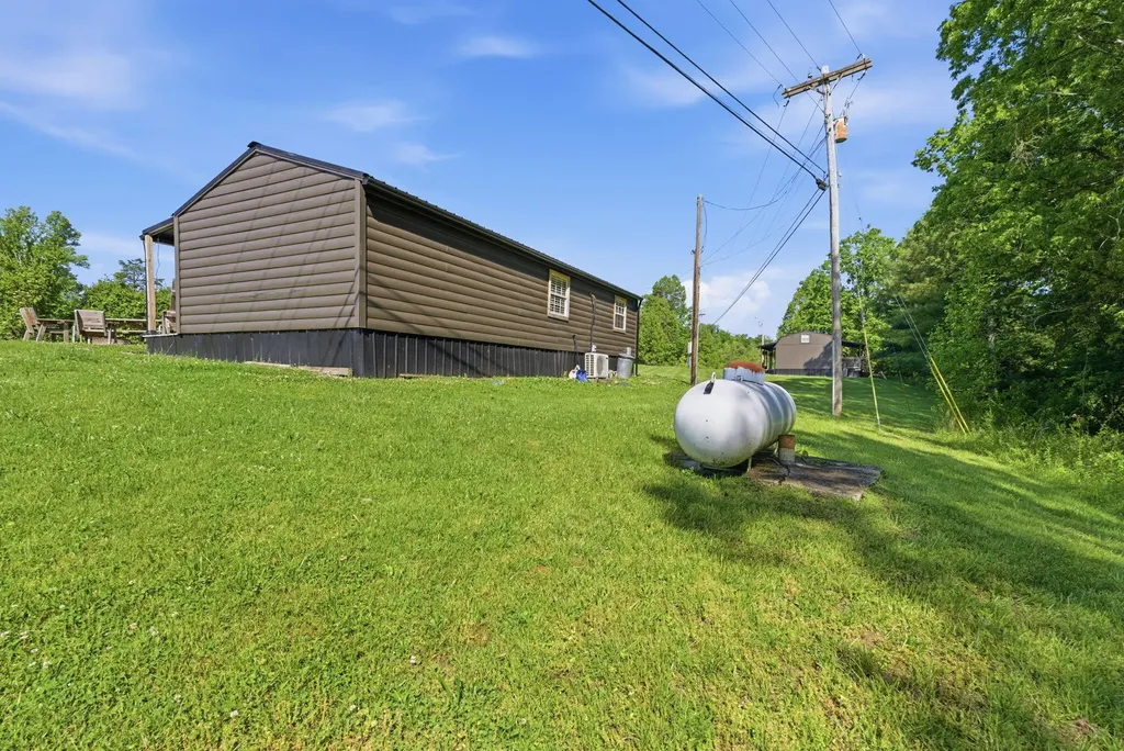 8225 + Lots A-e, G, I, J Highway 15 Pine Ridge KY 41360