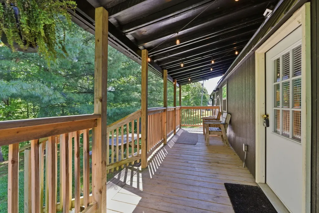 8225 + Lots A-e, G, I, J Highway 15 Pine Ridge KY 41360