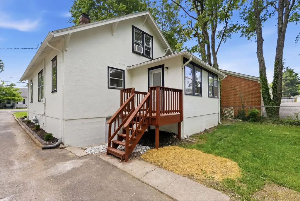 225 Waveland Avenue Danville KY 40422