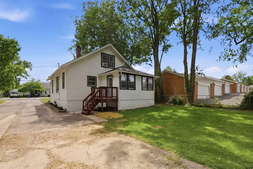225 Waveland Avenue Danville KY 40422