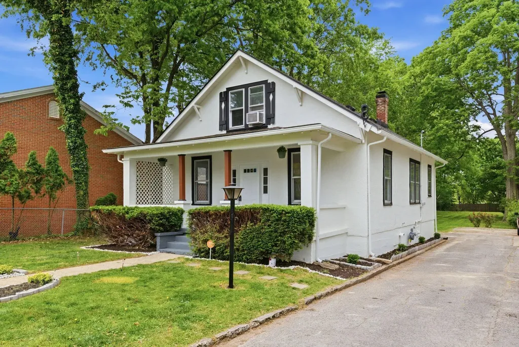 225 Waveland Avenue Danville KY 40422