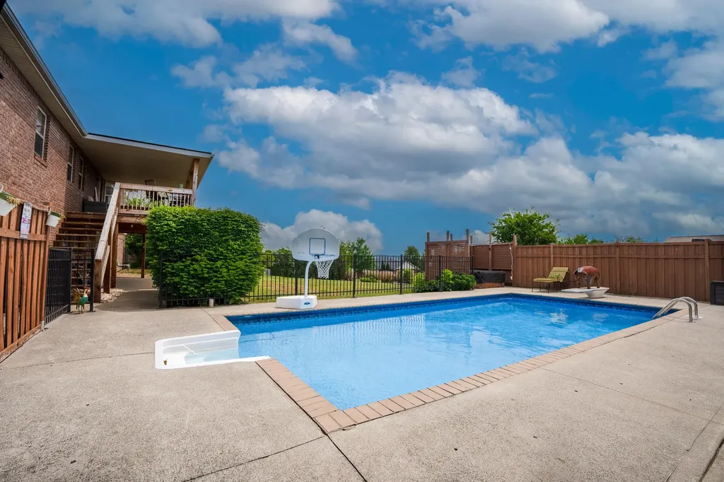 325 Ridge Hill Trail Somerset KY 42503