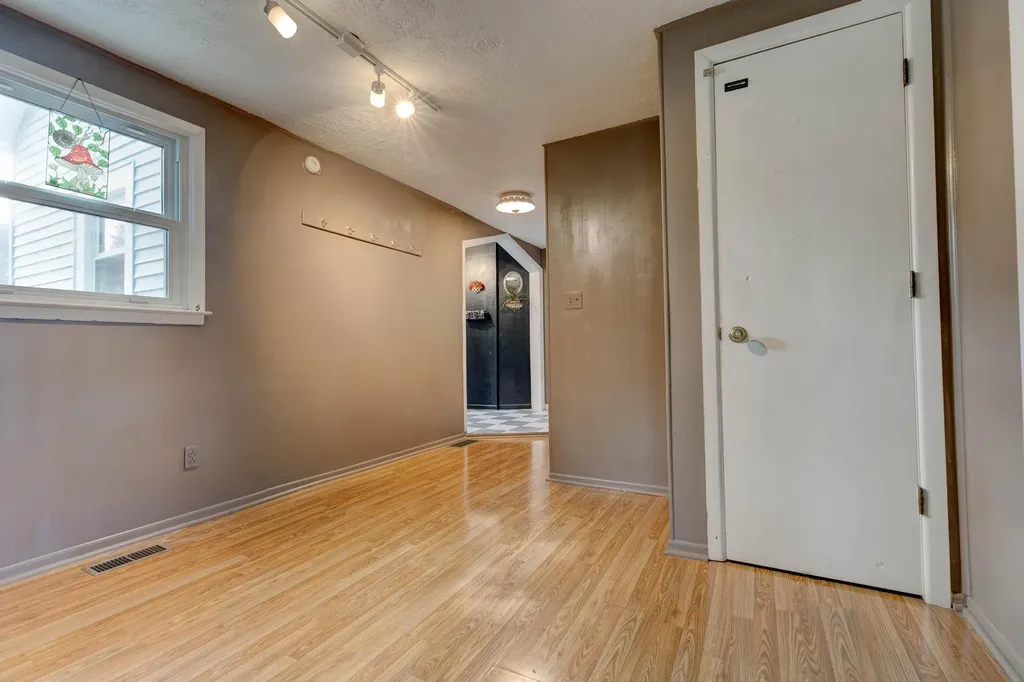 404 Holt Avenue Mt Sterling KY 40353