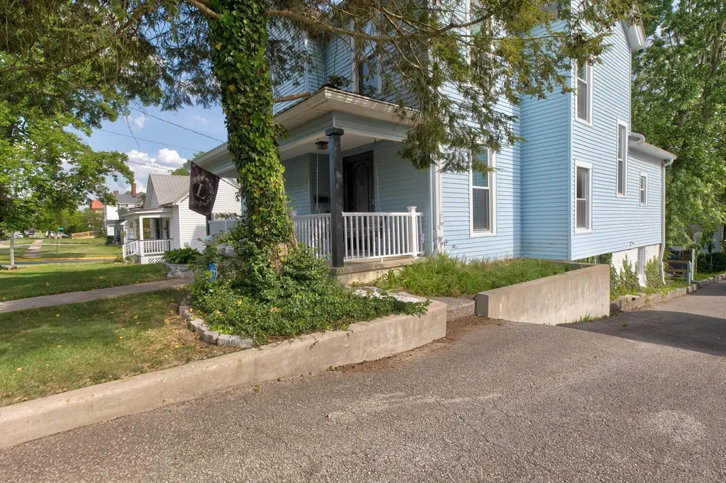 404 Holt Avenue Mt Sterling KY 40353