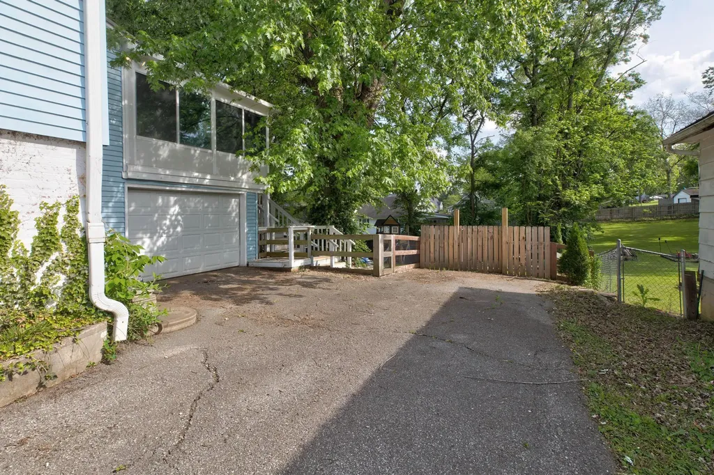 404 Holt Avenue Mt Sterling KY 40353
