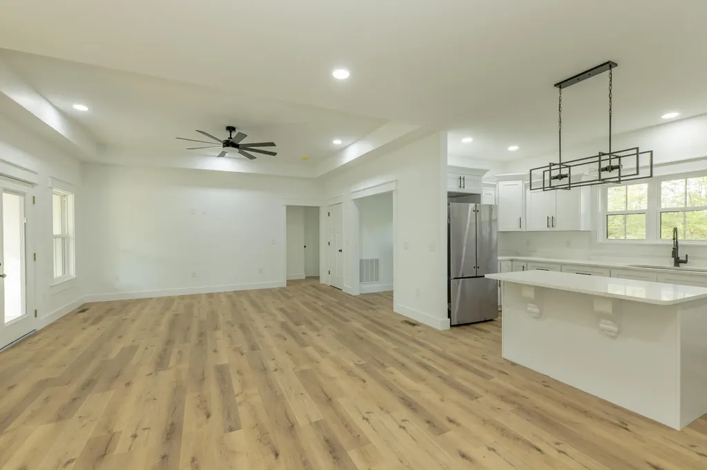 22 E Golden Island Nancy KY 42544