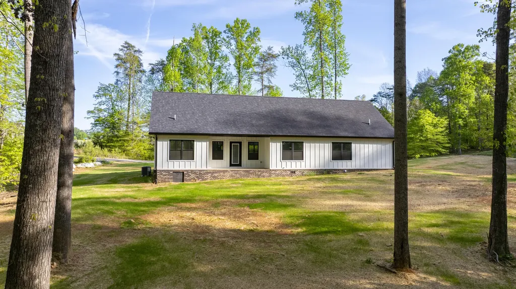 22 E Golden Island Nancy KY 42544