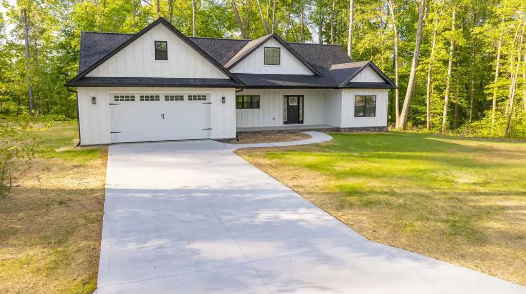 22 E Golden Island Nancy KY 42544
