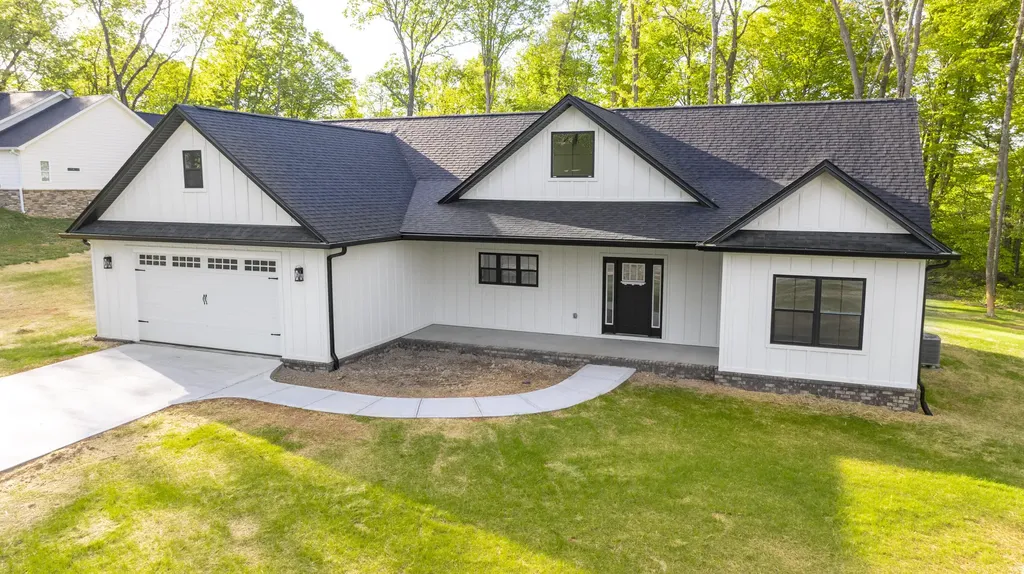 22 E Golden Island Nancy KY 42544