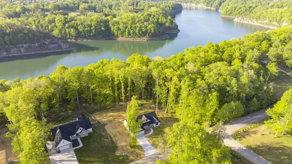 22 E Golden Island Nancy KY 42544