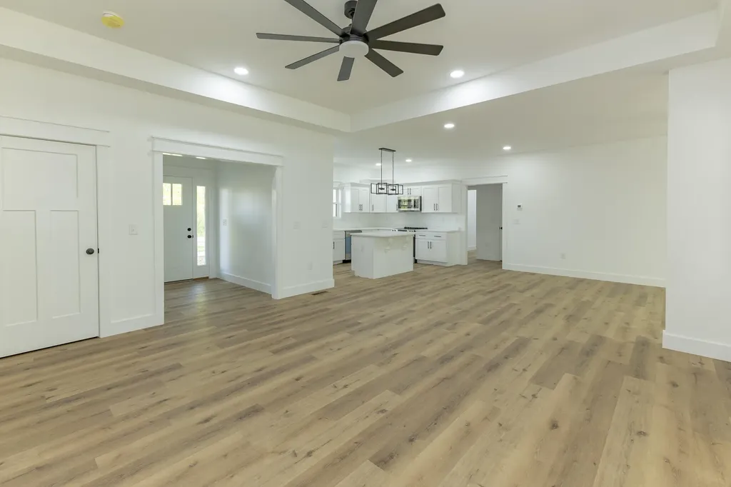 22 E Golden Island Nancy KY 42544